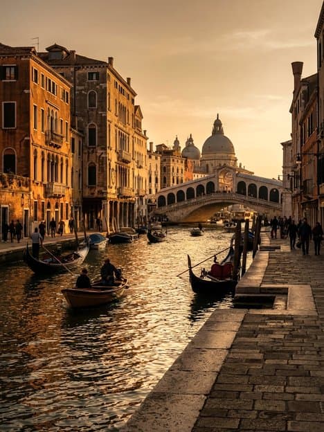 Flights to Venice (VCE)